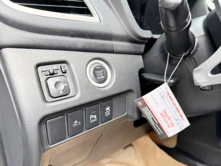 Pajero 2.4L 4*2 Dầu1790134332224_8738664610871529058_g80116151425396539_a5628953caec0501e57381b3883e8406