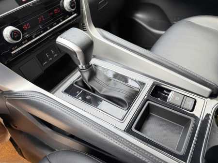 Pajero 2.4L 4*2 Dầu1790134332225_8738664610871529058_g80116151425396539_33c29d6047edd53b0709d68f684e768c