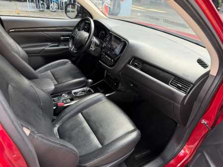 Mitsubishi Outlander 2.0CVT màu  Đỏ  sản xuất  2018 odo 57.000km xe cực hiếm1790566619335_8738664610871529058_g80116151425396539_931a8bbe8676af69b7f52cf78464d748