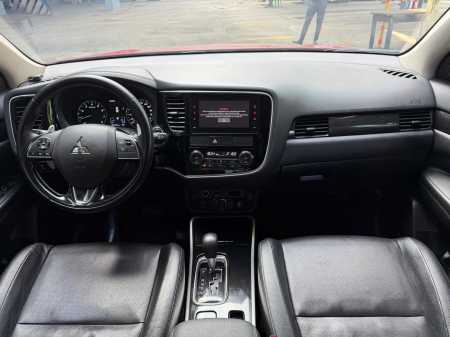 Mitsubishi Outlander 2.0CVT màu  Đỏ  sản xuất  2018 odo 57.000km xe cực hiếm1790566619337_8738664610871529058_g80116151425396539_e6545909183953204507ef463c5d1aee