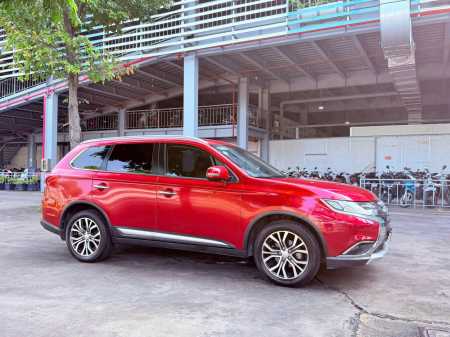 Mitsubishi Outlander 2.0CVT màu  Đỏ  sản xuất  2018 odo 57.000km xe cực hiếm1790566619340_8738664610871529058_g80116151425396539_cf621114ee6f0ea07793c6d64a6a4aab