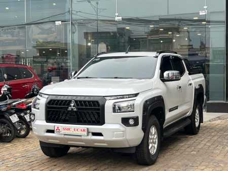 Mitsubishi Triton GLX odo 13.683 km xe lướt hàng hiếm